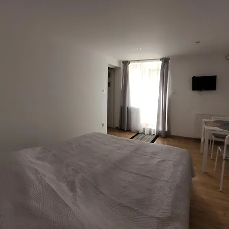 Apartamenty I Pokoje Goscinne Zosia Darlowko Exterior photo