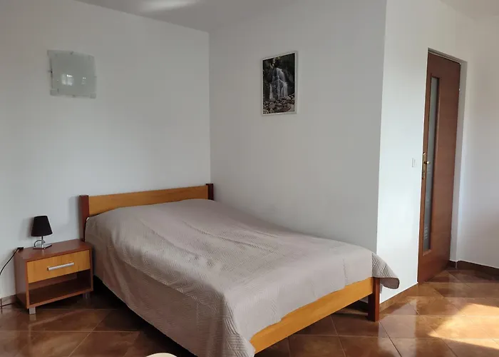 APARTAMENTY i Pokoje Gościnne ZOSIA